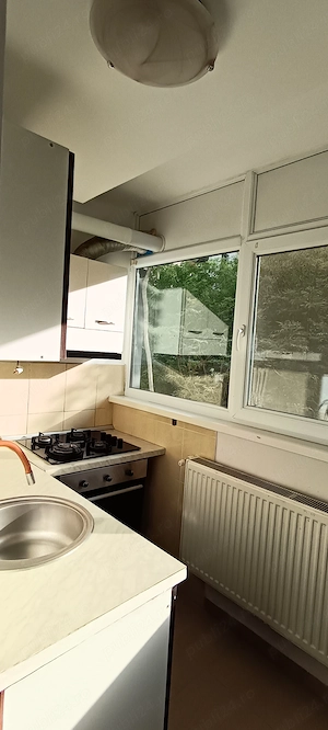 Apartament 3 camere de închiriat pret 500 euro - imagine 2