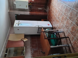 Ofer spre închiriere apartament 2 camere, decomandat, mobilat,  utilat, etaj 1, zona Craiovei 