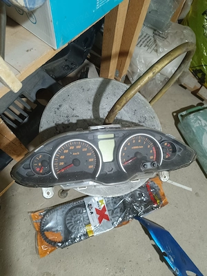 Suzuki burgman 400 2008 -piese - imagine 2