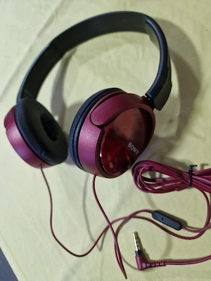Vând căști audio Sony MDR-ZX310AP