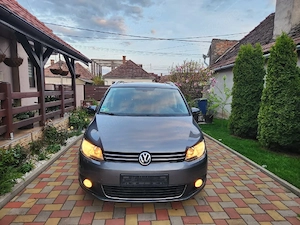 VW Touran 2014 - 2.0 TDI - DSG - Panorama - Family Edition    - imagine 3