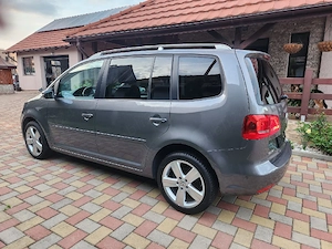 VW Touran 2014 - 2.0 TDI - DSG - Panorama - Family Edition    - imagine 4