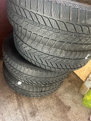 vand 4 cauciucuri de iarna 195/60 R16 - imagine 2