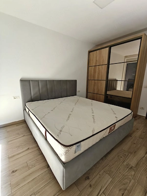 Proprietar, vând apartament cu 2 camere, strada Ceyrat, West Residence, Oradea. - imagine 3