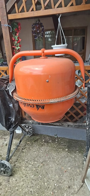Inchiriez betoniera ,100 lei pe zi