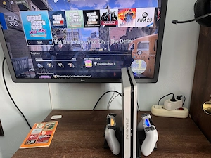 Vând PS4 slim, 1TB, Star Wars limited edition