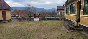 casă lntre petris si Săvârșin  6400 mp intravilan deschidere la DN 94 ml - imagine 2