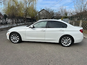 BMW 320i Xdrive luxury line - imagine 4