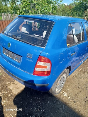 dezmembrez skoda fabia  - imagine 3