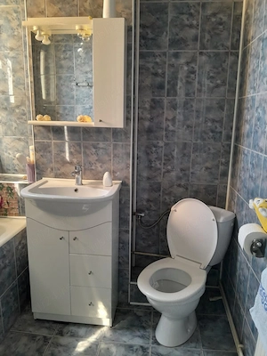 Apartament 3 camere - Onesti - imagine 2