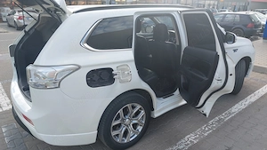 Mitsubishi Outlander 2.0 benzină phev  - imagine 9