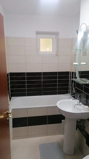 Apartament cu 3 camere de închiriat - imagine 9