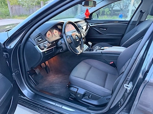 BMW 530 d F10 Diesel   Vând BMW Seria 5 F10, cutie manuală 6+1 trepte. Mașina este întreținută, func - imagine 3