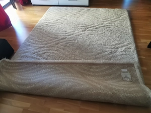 Covor de lână în stare foarte bună. 