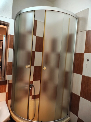 Închiriez apartament 2camere  - imagine 4