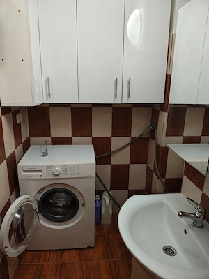 Închiriez apartament 2camere  - imagine 5
