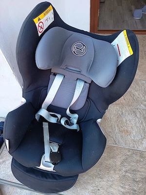 vand scaunel auto pentru copii...este rotativ360 
