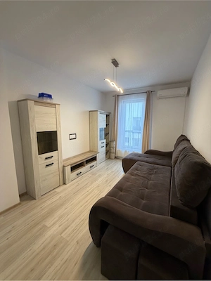 Inchiriez apartament 2 camere, decomandat