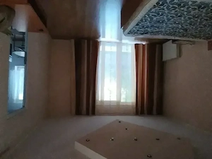 Închiriez apartament cu o cameră!