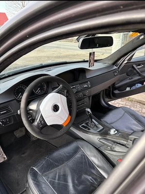 vand bmw seria 3 e 90 - imagine 3