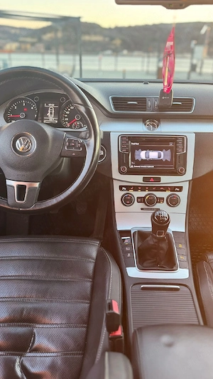 Volkswagen Passat CC, an 2016, 120.000 km, 2.0 150 CP - imagine 9