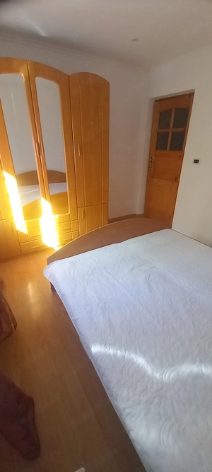Inchiriez apartament trei camere decomandat Focsani Sud