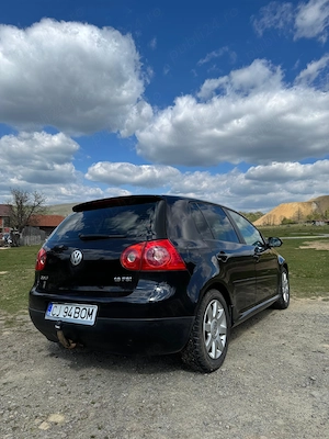 Vând Golf 5 1.6 FSI  ). Nu sunt interesat de schimburi.   - imagine 4