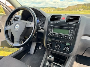 Vând Golf 5 1.6 FSI  ). Nu sunt interesat de schimburi.   - imagine 7