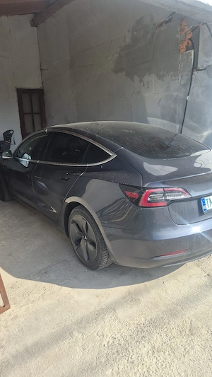 tesla model 3 Long range - imagine 10
