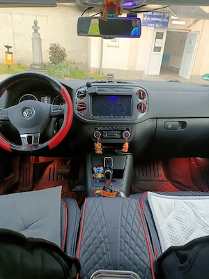 VW Tiguan 2.0 Tdi DSG 4x4 - imagine 4