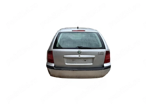 Dezmembrari skoda octavia tour break motor 1.9 AXR an 2008 - imagine 2