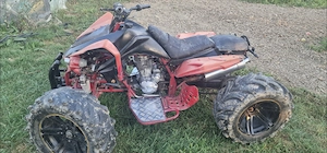 Vând quad 250 cadru foarte mare 