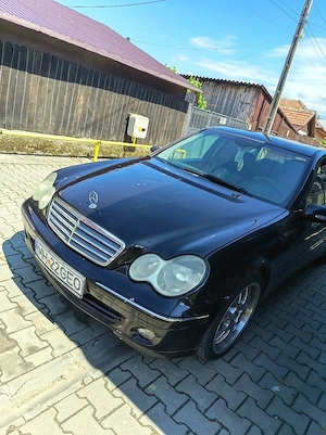 Vând Mercedes C220  - imagine 5