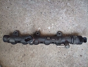 Rampa Injectoare Renault 2.0 dci M9R euro 5/4 - imagine 2