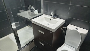 Închiriez apartament zona centrală langa Lisimed