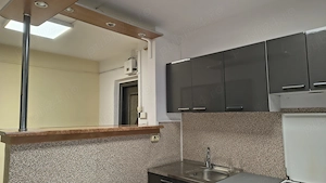 Închiriez apartament zona centrală langa Lisimed - imagine 3