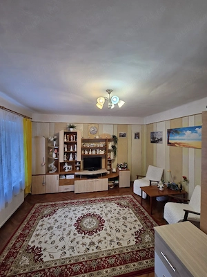Schimb casa din zona Cernatu ( Sacele ) cu apartament in Astra Brasov