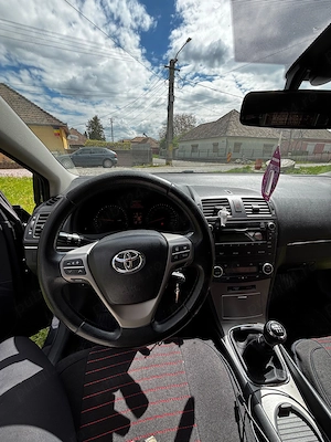 Toyota Avensis T27 - imagine 4