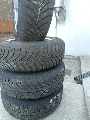 vând set jante cu anvelope 215/70/R16 - imagine 5