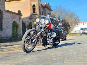 Vând Regal Raptor 125 Chopper an ,aproximativ acte complete, pornește și funcționează doar un piston - imagine 4