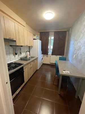 Dau în chirie apartament cu 2 camere
