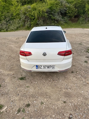 VW Passat R line 240 CP - imagine 4