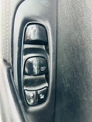 NISSAN Qashqai - imagine 11