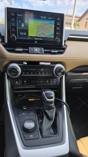 Vand Toyota RAV 4 AWD Luxury Premium 2022 - imagine 7
