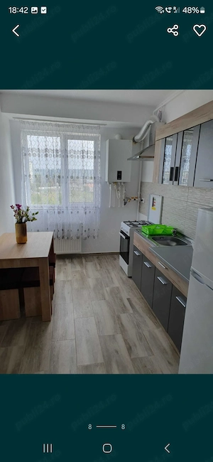 Vind Apartament 2 Camere decomandat intr-o zona foarte frumoasa