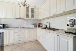 Casa cu suflet si gradina spectaculoasa - imagine 11