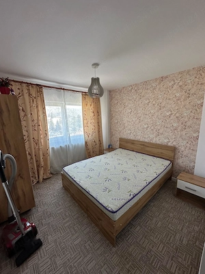 Inchiriez apartament cu 2 camere + open space