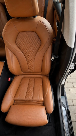 BMW 530e xDrive Facelift 2022 | 292 CP | Autonomie reală 37-42 km | Pilot Adaptiv | - imagine 9