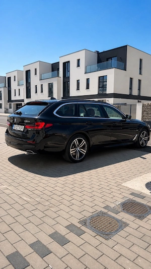 BMW 530e xDrive Facelift 2022 | 292 CP | Autonomie reală 37-42 km | Pilot Adaptiv | - imagine 4