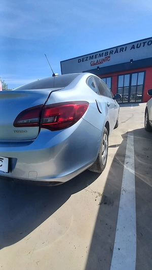 Dezmembram Opel Astra J limuzina 1.4 Turbo B14NET - imagine 7